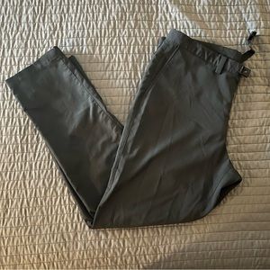 Men’s Athletic Flat Front Pant